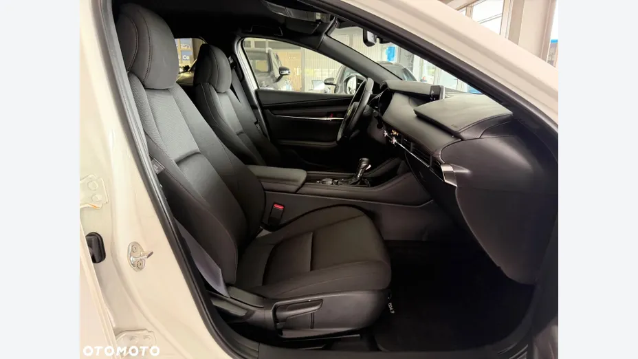 MAZDA 3 3 2.0 mHEV Kanjo aut