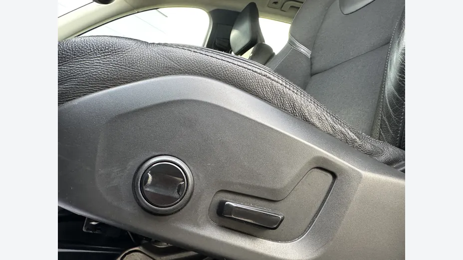 VOLVO XC60 XC60 T4 Momentum aut