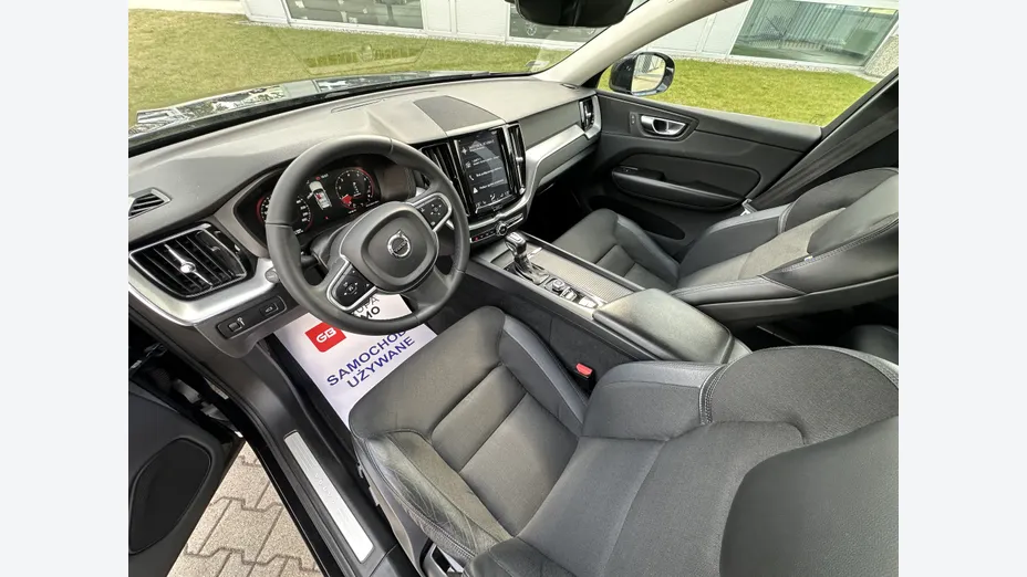VOLVO XC60 XC60 T4 Momentum aut