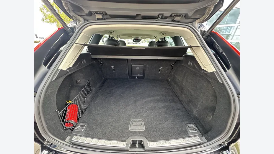 VOLVO XC60 XC60 T4 Momentum aut
