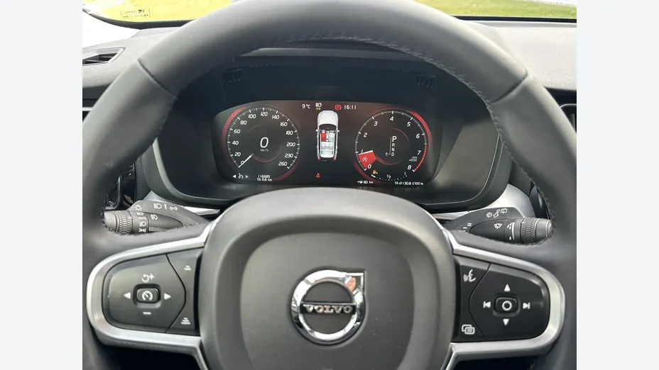 VOLVO XC60 XC60 T4 Momentum aut