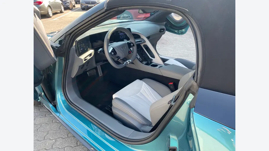 MG Cyberster Cyberster 77kWh AWD Czarny Dach