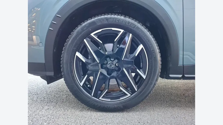 PEUGEOT 5008 5008 1.2 PureTech mHEV GT S&S e-DCS6