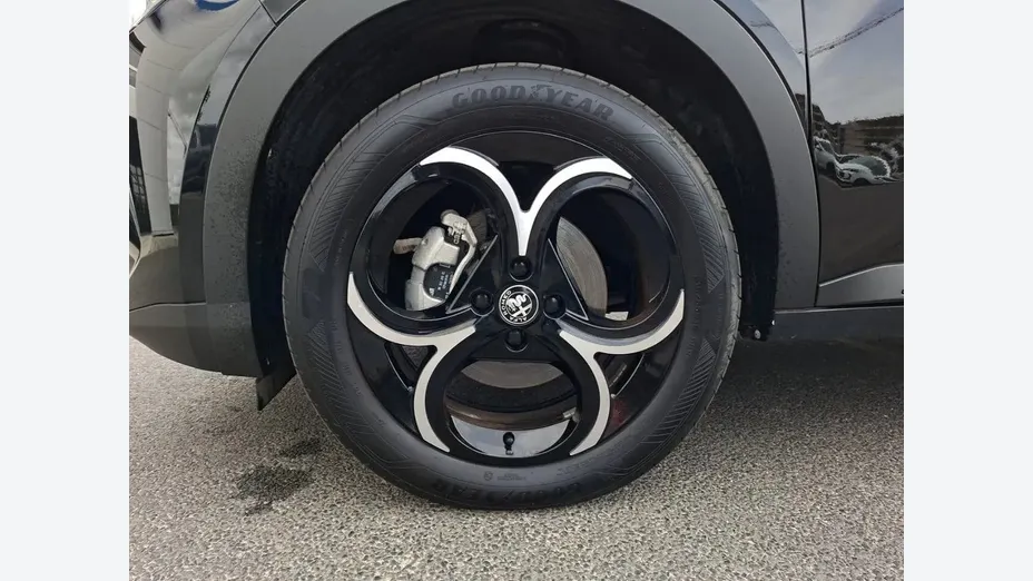 ALFA ROMEO Junior Junior 1.2 mHEV Ibrida Speciale eDCT