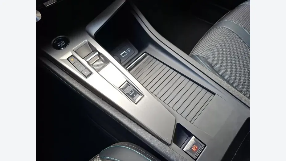 PEUGEOT 308 308 1.6 Hybrid PHEV Allure EAT8