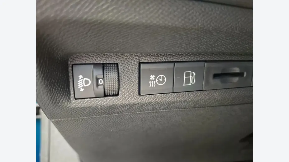 PEUGEOT 308 308 1.6 Hybrid PHEV Allure EAT8