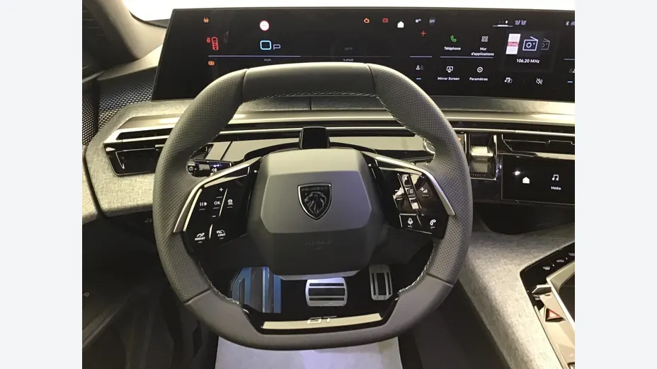 PEUGEOT 3008 -