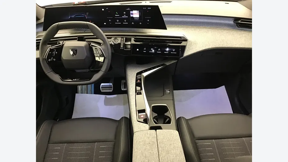 PEUGEOT 3008 -
