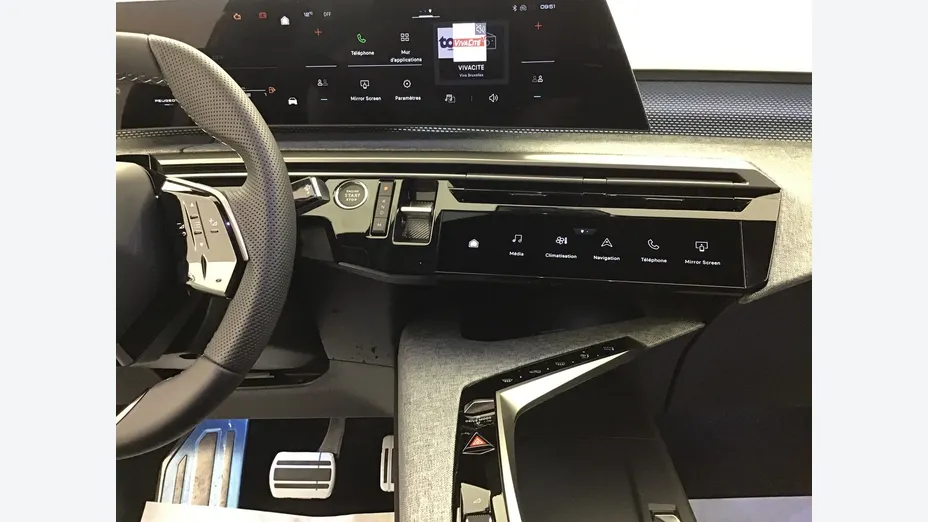 PEUGEOT 3008 -