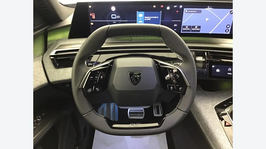 PEUGEOT 5008 -
