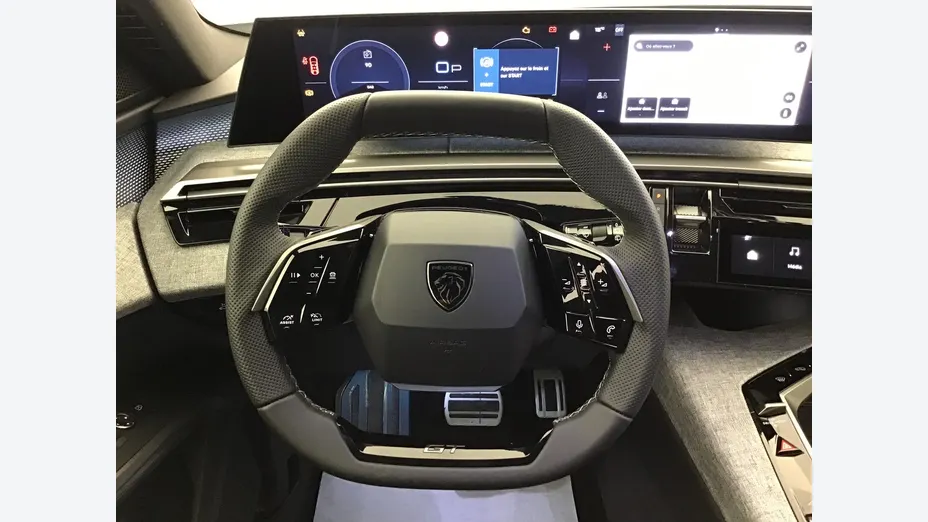 PEUGEOT 5008 -