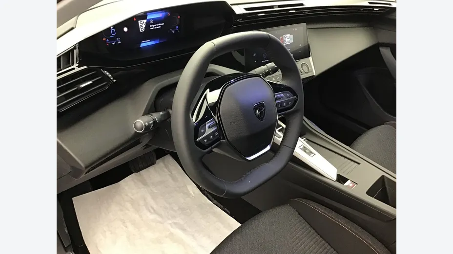PEUGEOT 308 -