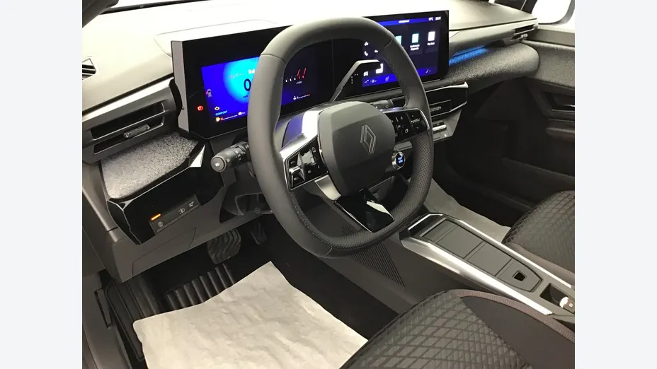 RENAULT Clio -