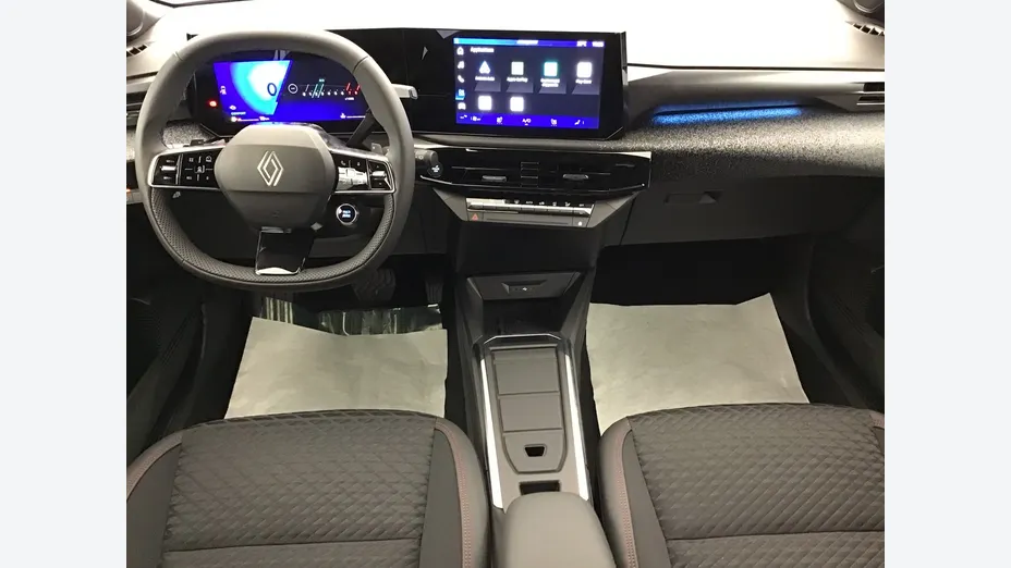 RENAULT Clio -