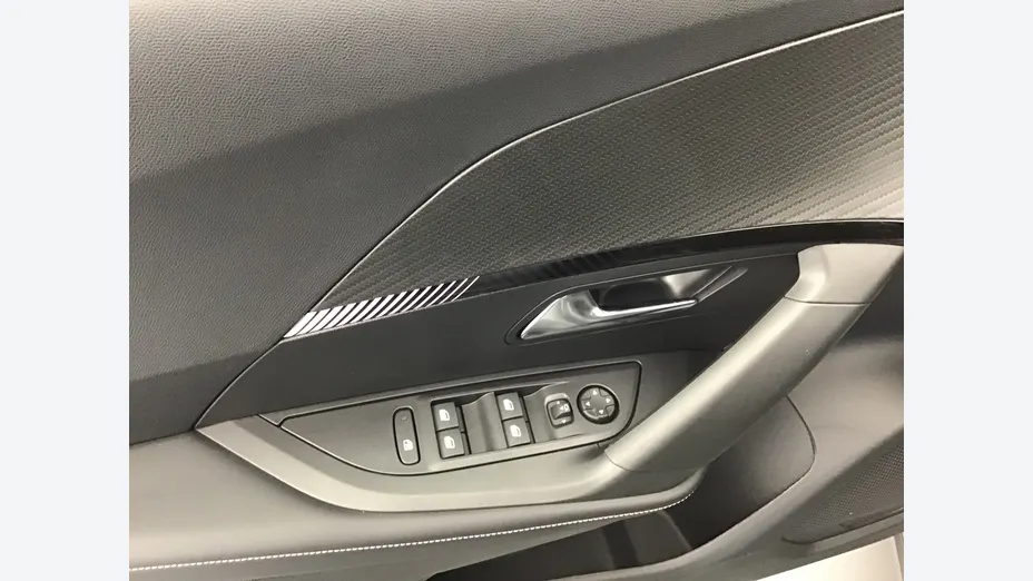 PEUGEOT 2008 -