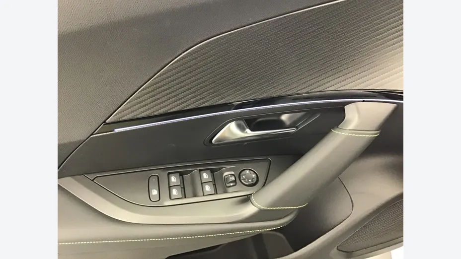 PEUGEOT 2008 -