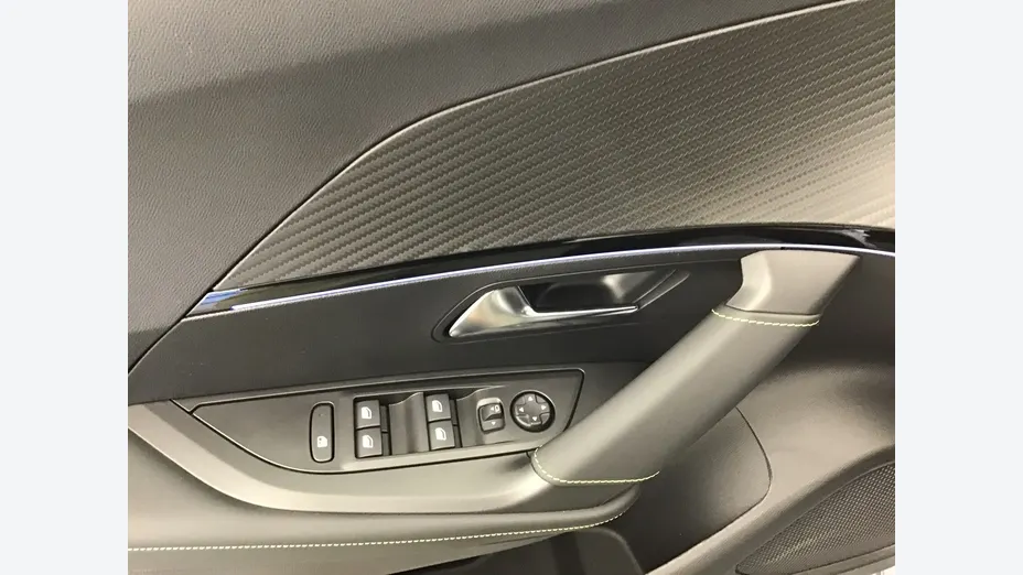 PEUGEOT 2008 -