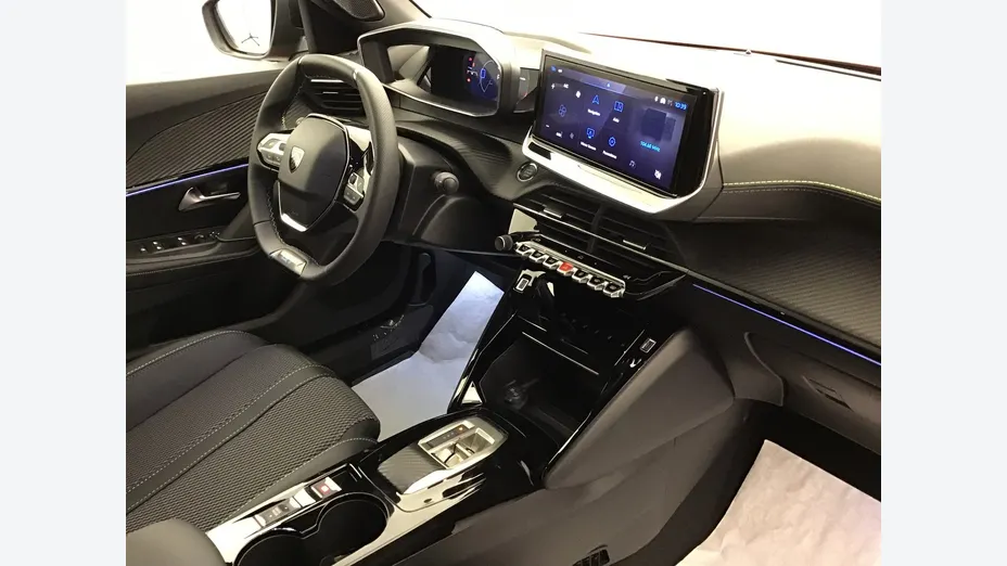 PEUGEOT 2008 -