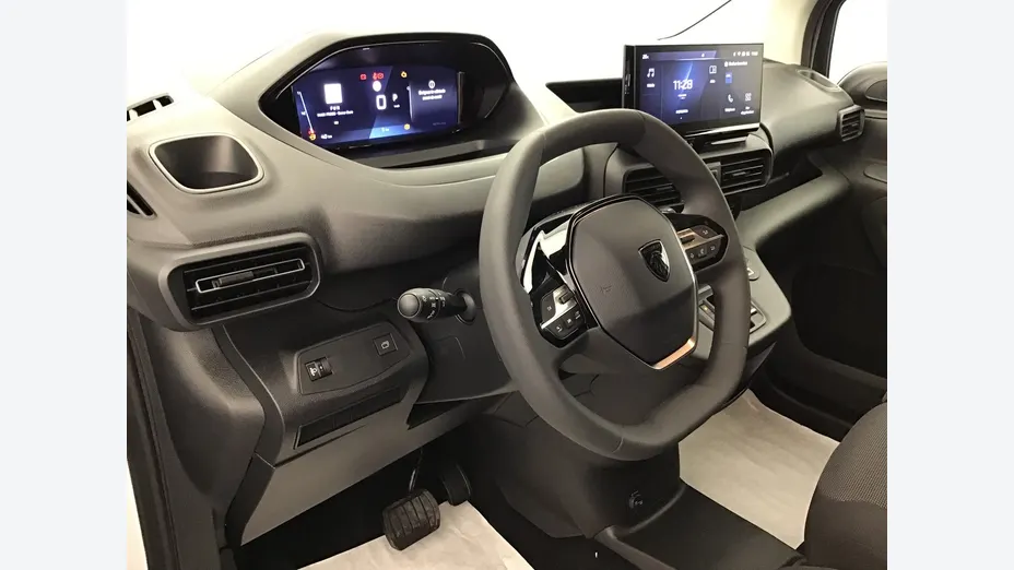 PEUGEOT Partner -