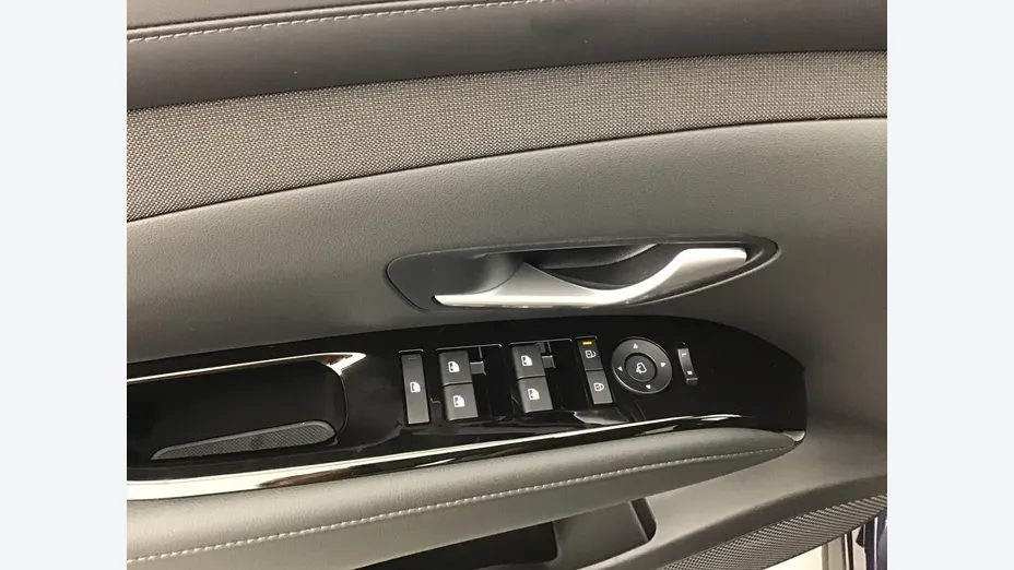 HYUNDAI Tucson -