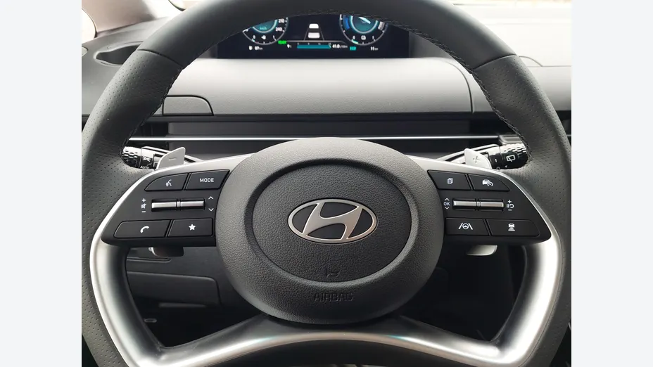 HYUNDAI Staria Staria 1.6 T-GDI HEV Luxury aut Nowy