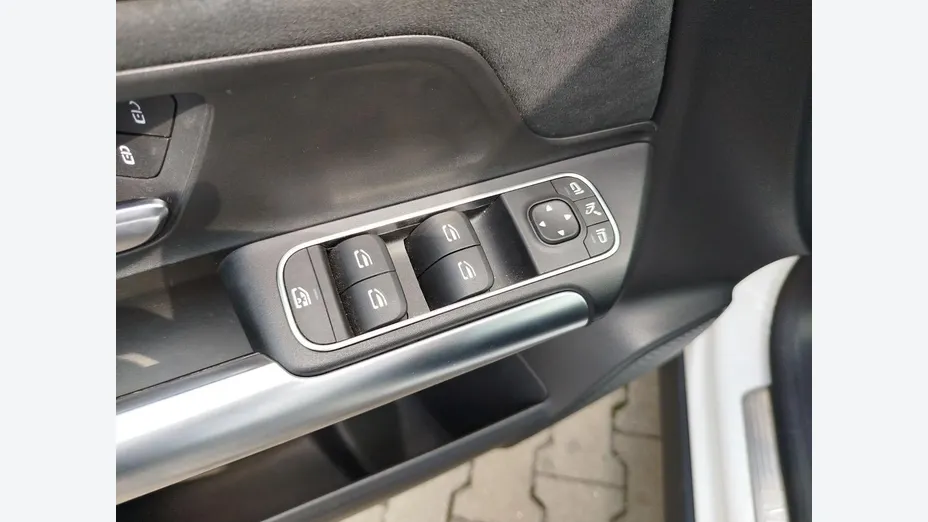MERCEDES-BENZ GLA GLA 200 mHEV AMG Line 7G-DCT