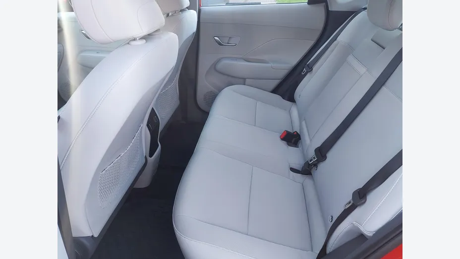 HYUNDAI Kona Kona Electric 65kWh Smart Nowy