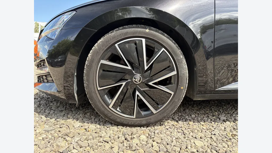 SKODA Superb Superb 2.0 TDI 4x4 Sportline DSG