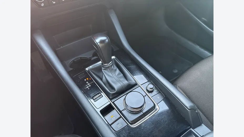 MAZDA 3 3 2.0 mHEV Kanjo aut