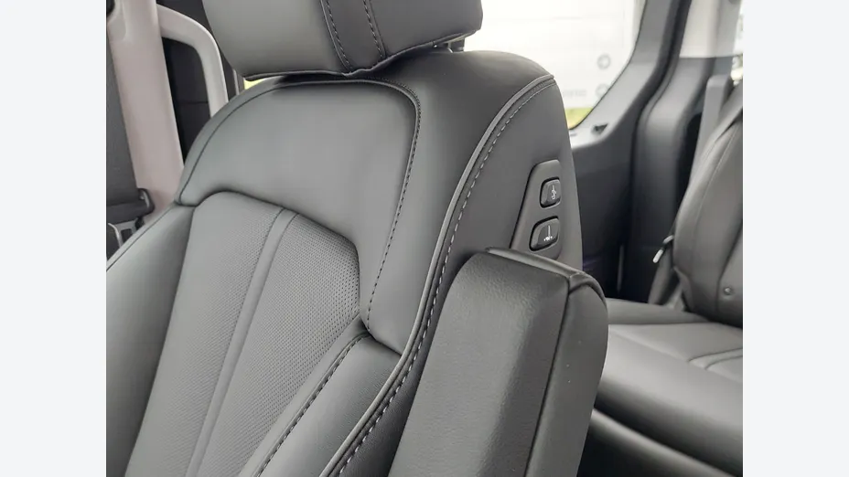 HYUNDAI Staria Staria 1.6 T-GDI HEV Luxury aut Nowy