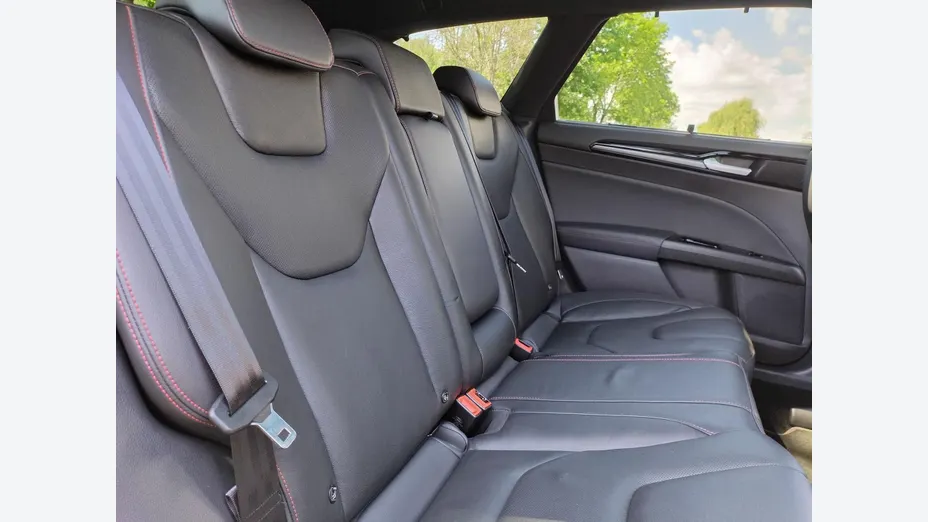 FORD Mondeo Mondeo 2.0 Hybrid ST-Line X