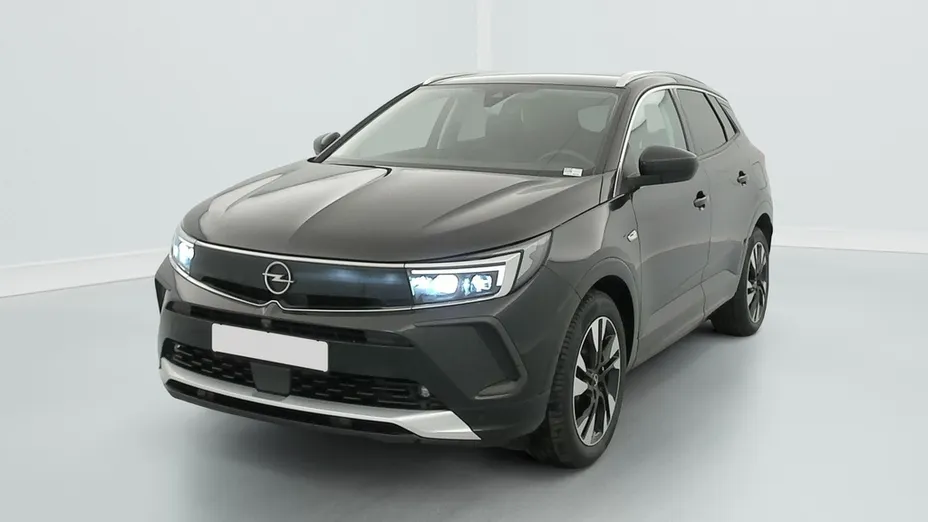 OPEL Grandland -