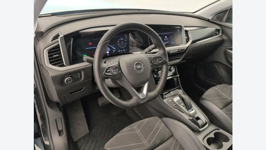 OPEL Grandland -