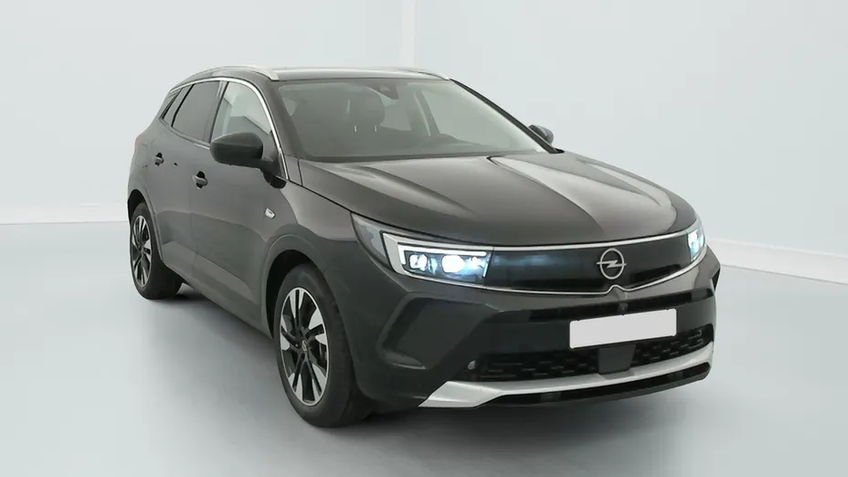 OPEL Grandland -