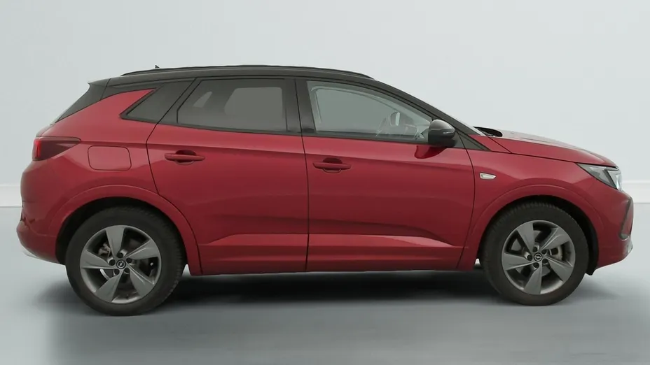 OPEL Grandland -