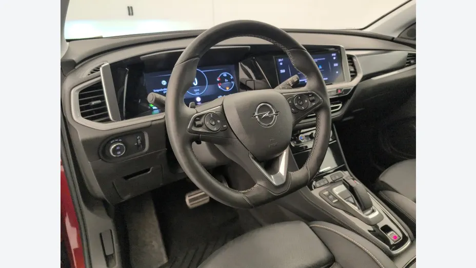 OPEL Grandland -