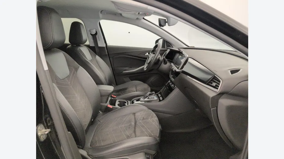 OPEL Grandland -