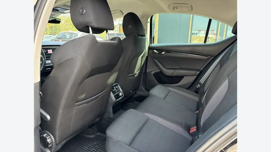 SKODA Octavia Octavia 1.5 TSI e-Tec Ambition DSG