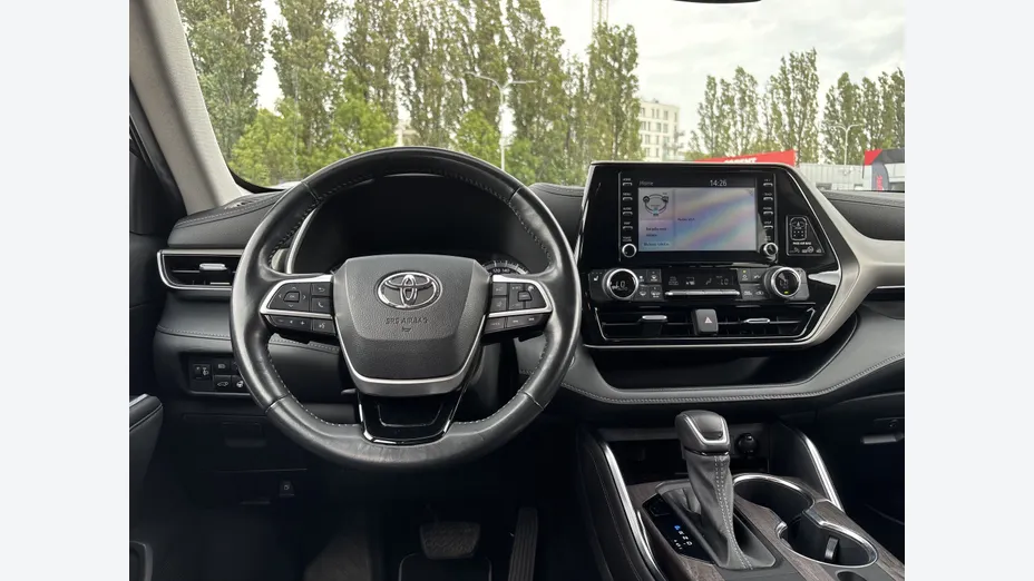 TOYOTA Highlander -