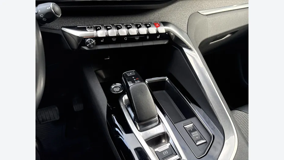 PEUGEOT 3008 3008 1.6 PureTech Hybrid PHEV Allure Pack S&S EAT8