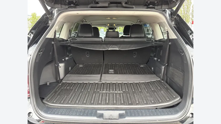 TOYOTA Highlander -