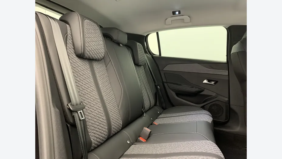 PEUGEOT 308 -