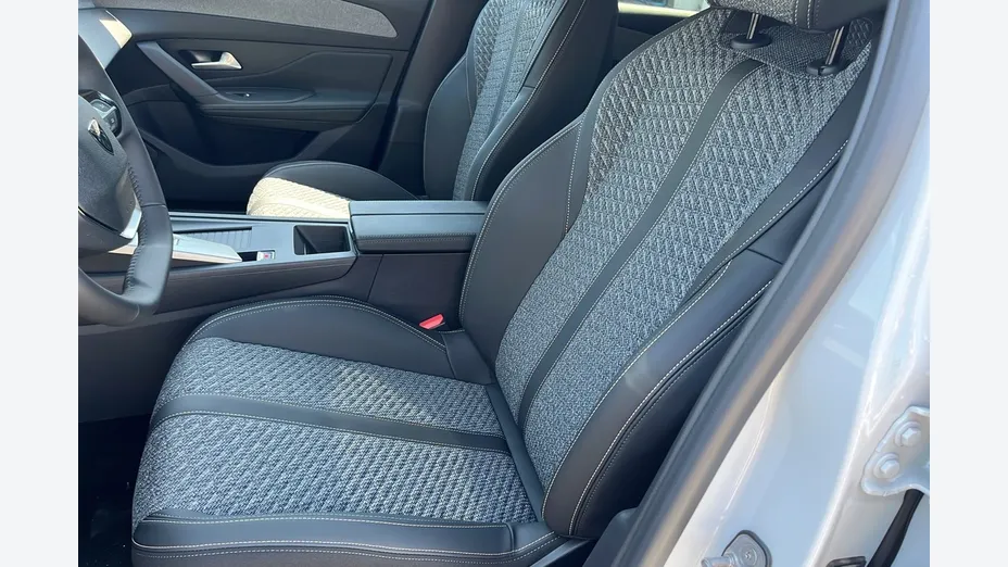 PEUGEOT 308 -
