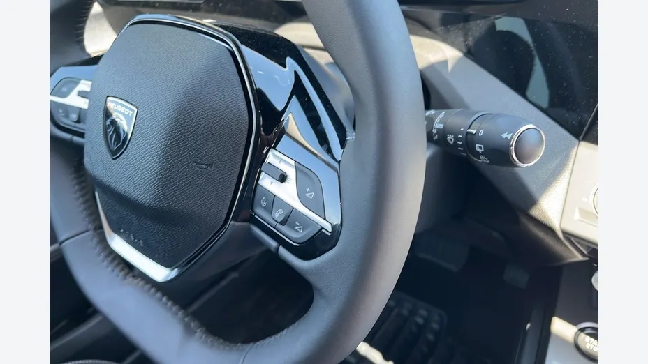 PEUGEOT 308 -