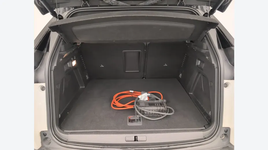 PEUGEOT 3008 -