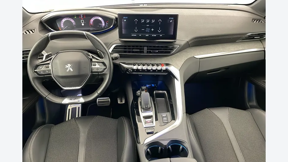 PEUGEOT 3008 -