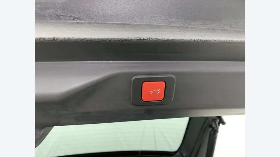 PEUGEOT 3008 -