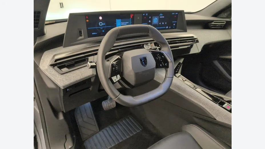 PEUGEOT 3008 -