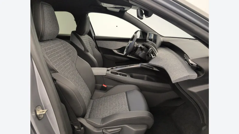 PEUGEOT 3008 -