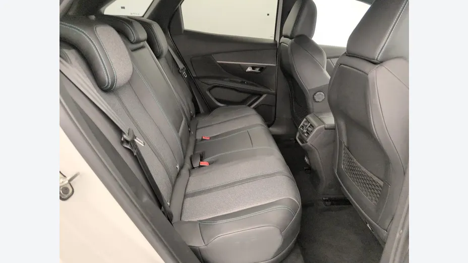 PEUGEOT 3008 -
